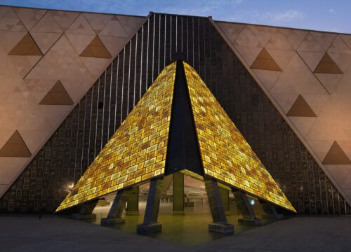 Le Caire semi-privé avec un nouveau musée